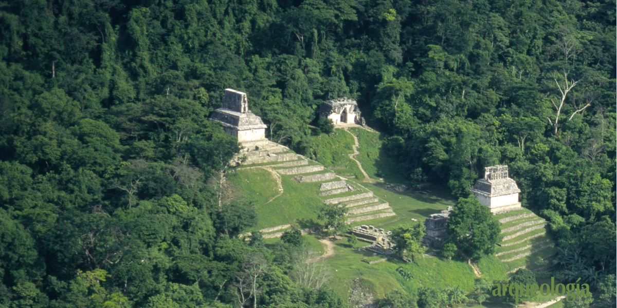 El cielo, la tierra y el inframundo mayas Arqueología Mexicana El cielo, la tierra y el inframundo mayas Arqueología Mexicana