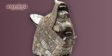 Un coyote cubierto de conchas en la sala tolteca del Museo Nacional de Antropología