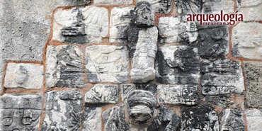 Chichén Viejo: personajes alados y ovogénesis