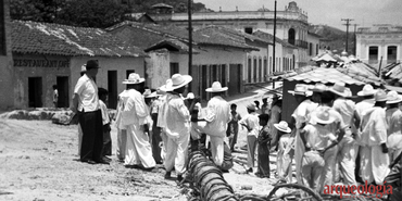 El transporte, El agujero. Danza del Palo Volador
