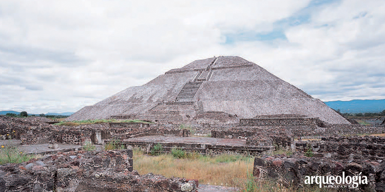 Pirámide del Sol: las exploraciones